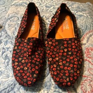 🎉SALE🎉 $20 or 2 for $30🎉❤️🖤Super-cute Bobs by Skechers🖤❤️